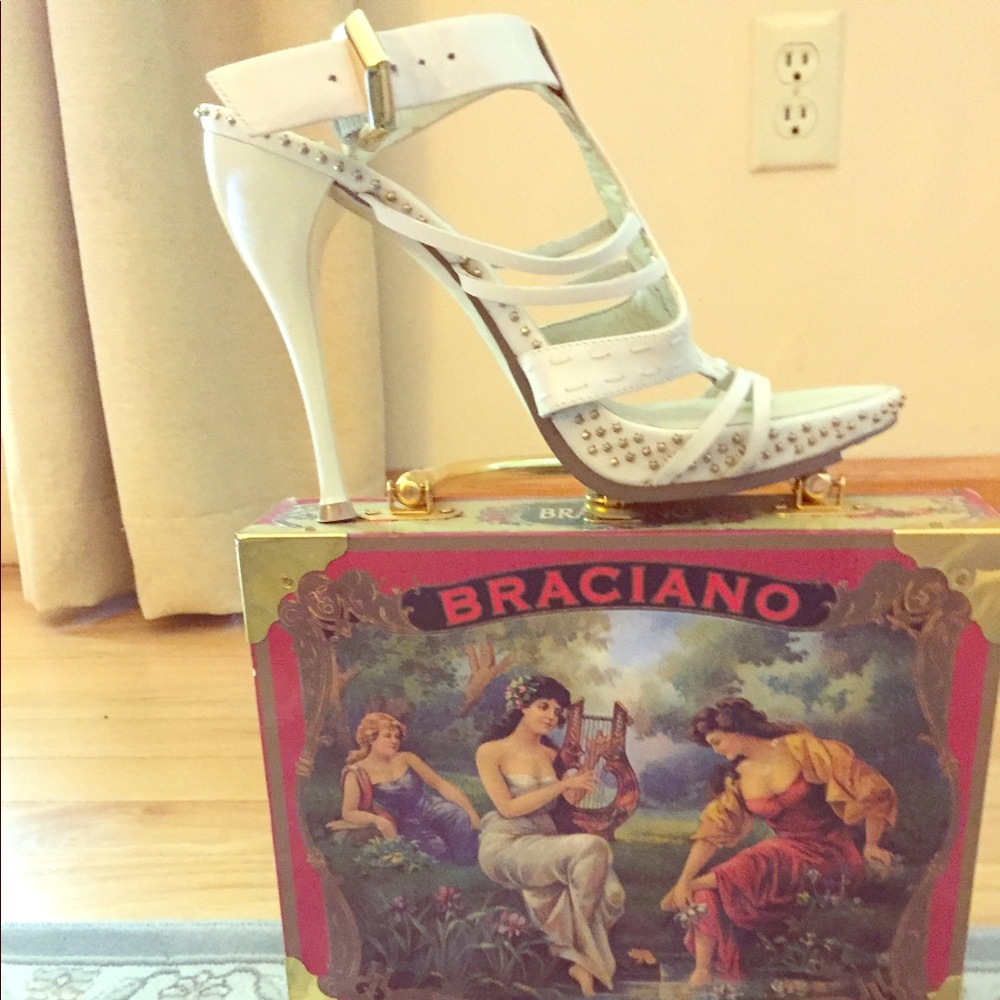 Bebe off white leather heels.