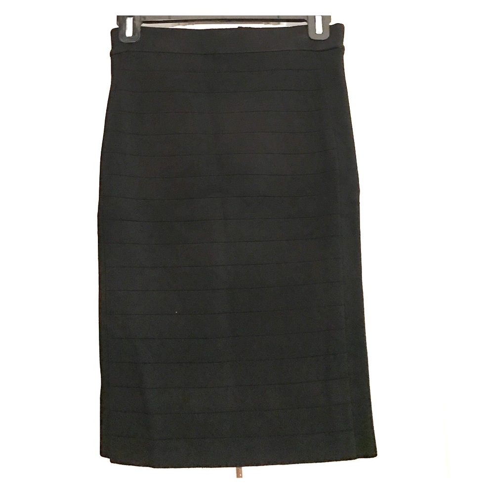 Stretchy bandage skirt