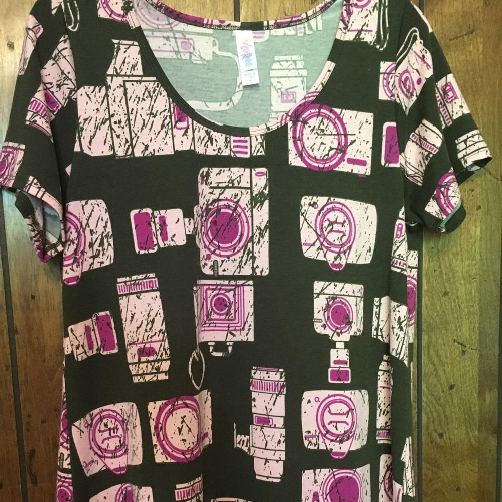 M camera classic t Lularoe unicorn