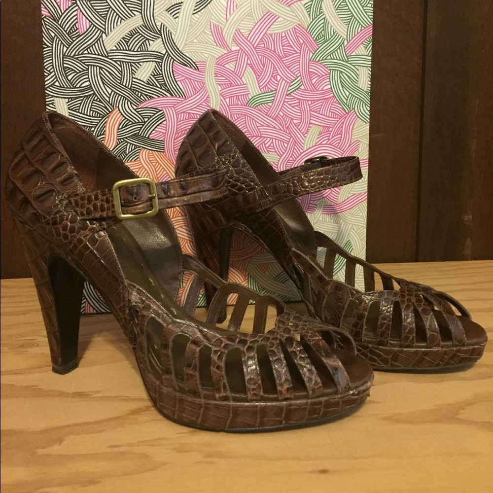Crocodile embossed heels