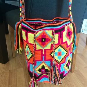 AUTHENTIC COLOMBIAN WAYUU MOCHILA BAG LARGE/NEON