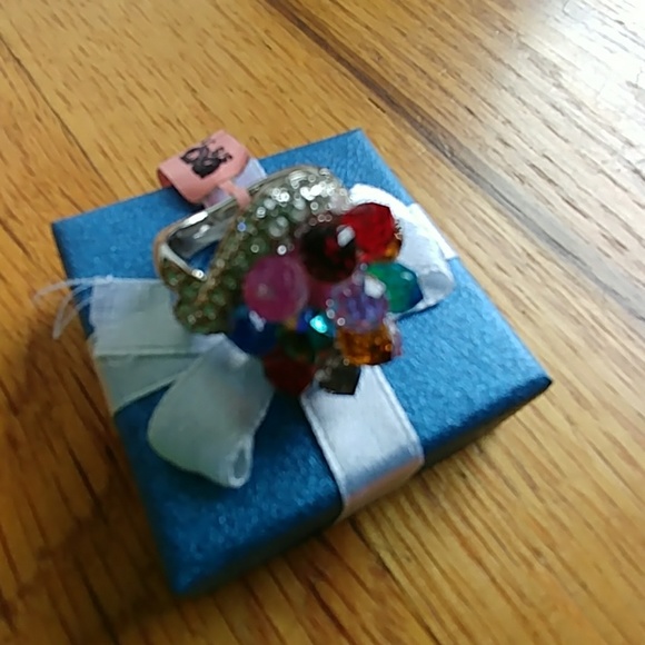 πππMULTI 'COLOR CRYSTAL STATEMENT RING SIZE 8 - Picture 3 of 8