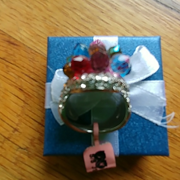πππMULTI 'COLOR CRYSTAL STATEMENT RING SIZE 8 - Picture 6 of 8