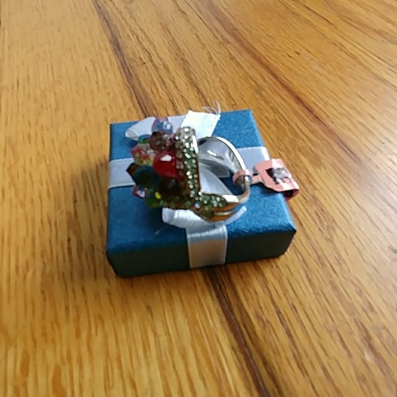 πππMULTI 'COLOR CRYSTAL STATEMENT RING SIZE 8 - Picture 7 of 8