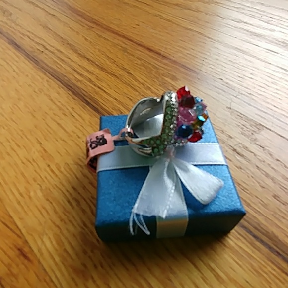 πππMULTI 'COLOR CRYSTAL STATEMENT RING SIZE 8 - Picture 8 of 8
