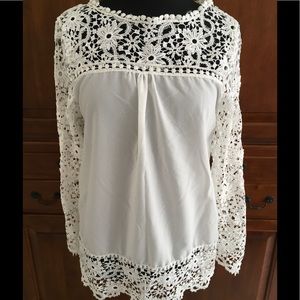 🎉HP🎉 NWOT Lace Blouse