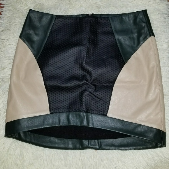 Tobi #02 - Picture 2 of 4