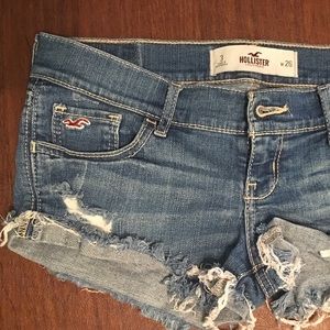 Hollister jean shorts in size 3