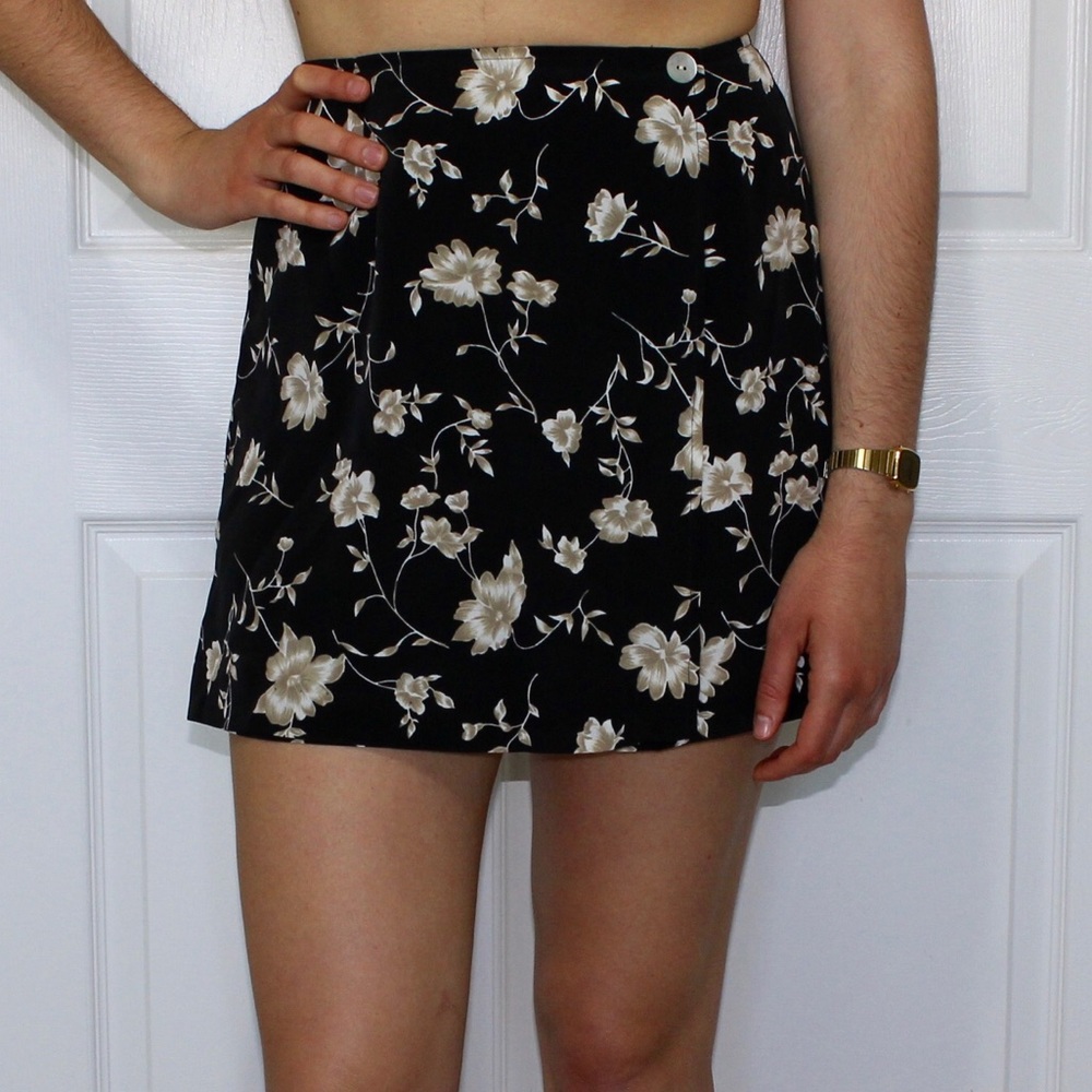 Vintage 90s floral wrap skort shorts skirt