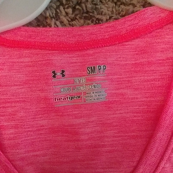 SM Under Armor  top - Picture 3 of 3