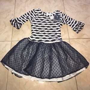 Cute little girls dress.