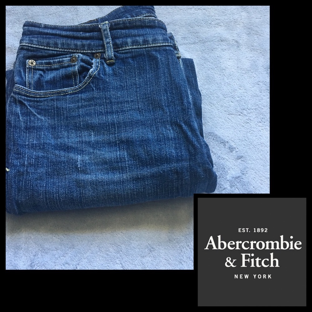 EUC Abercrombie and Fitch Wide Flare Jeans - Picture 2 of 8