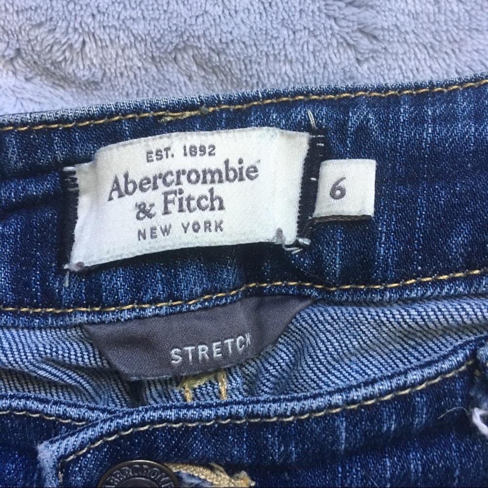 EUC Abercrombie and Fitch Wide Flare Jeans - Picture 8 of 8