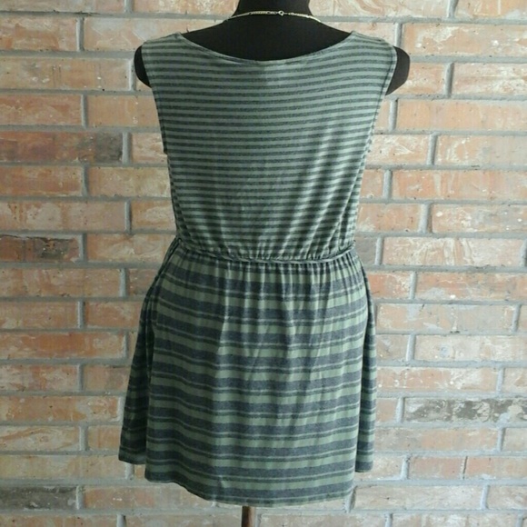M--------SOLD------ERONA  T-SHIRT DRESS - Picture 2 of 3