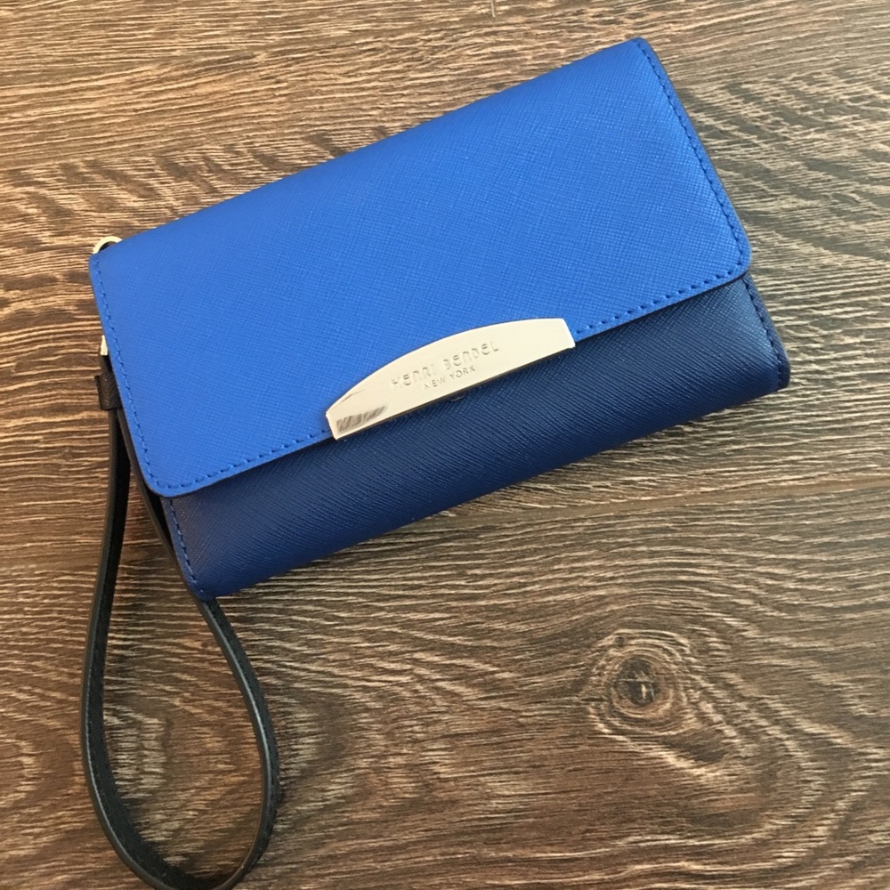 Henri Bendel West 57th Phone Wristlet Wallet