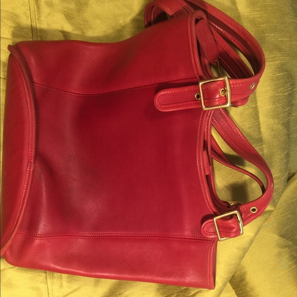 Red Vintage Coach bag. - Picture 2 of 2