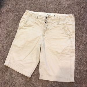 Men's Abercrombie khaki short. Size 34