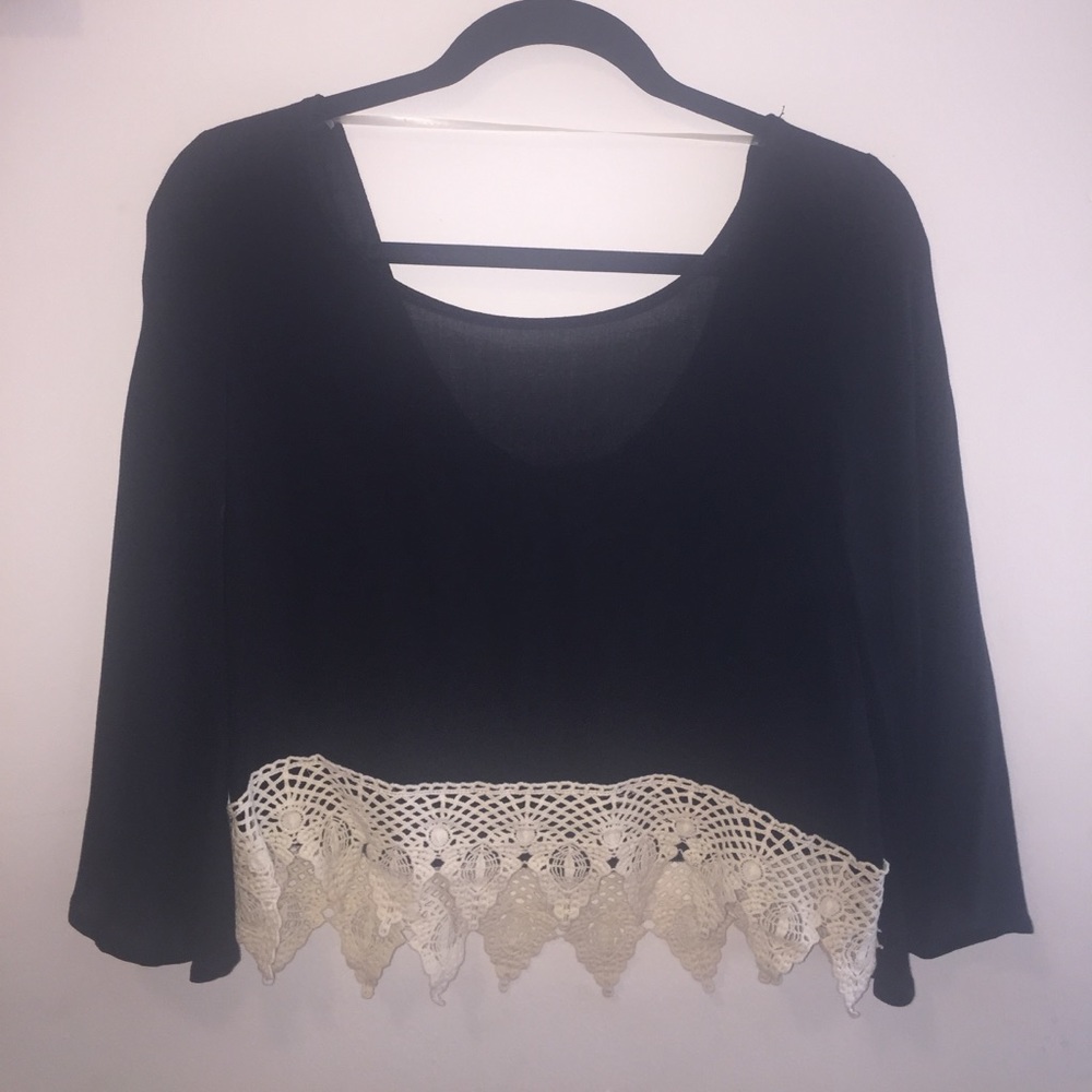 Gypsy Warrior Black Flowy-Sleeved Crop Top