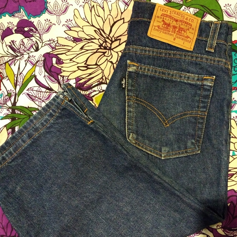 Vintage Levi's High-Rise Capris - Picture 1 of 7