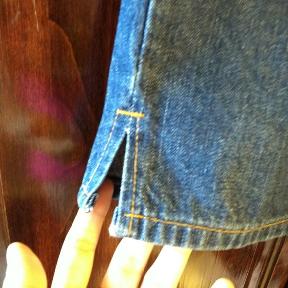 Vintage Levi's High-Rise Capris - Picture 6 of 7