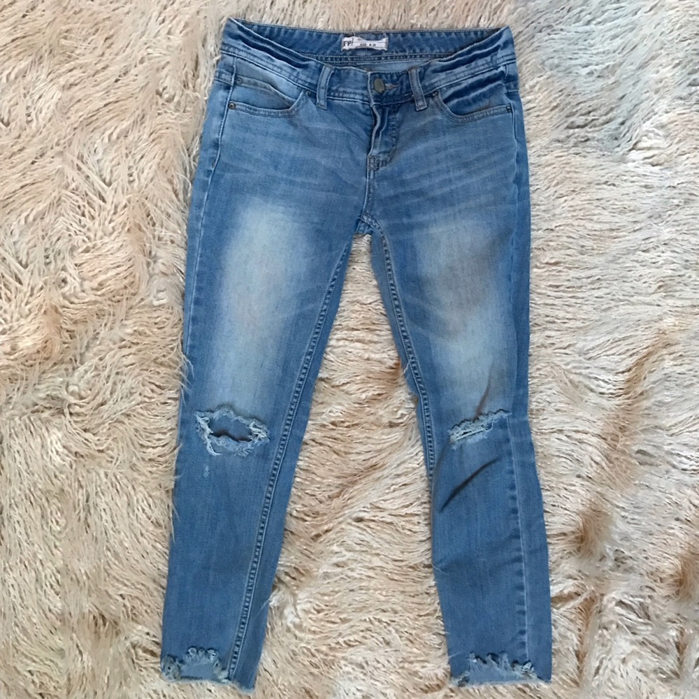 Free People Frayed hem destroyed skinny