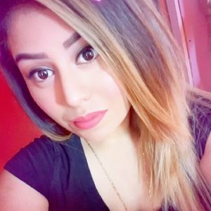 Meet your Posher, Lesly