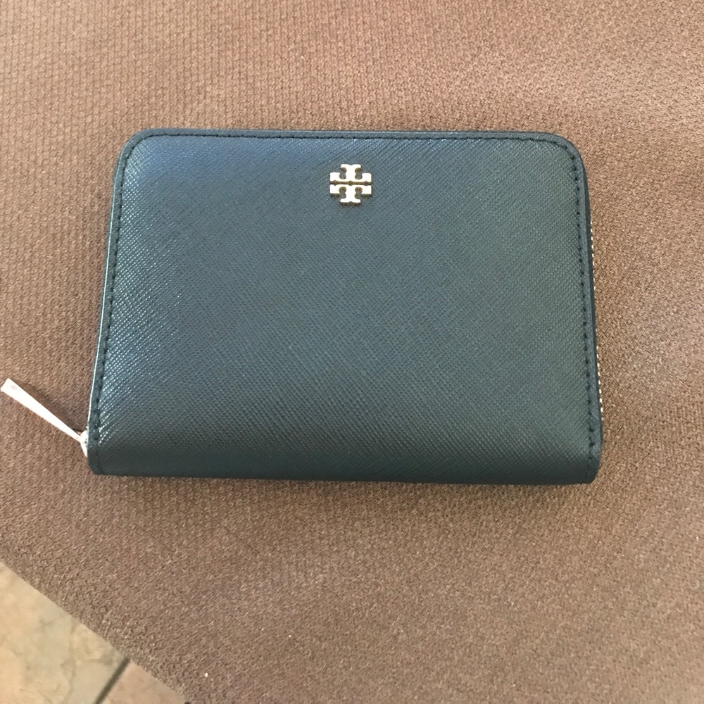 Authentic Tory Burch card wallet!