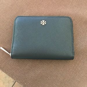 Authentic Tory Burch card wallet!
