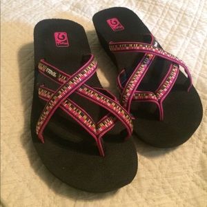 TEVA mush sandals