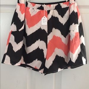 BNWT Peach, black and cream chevron shorts.