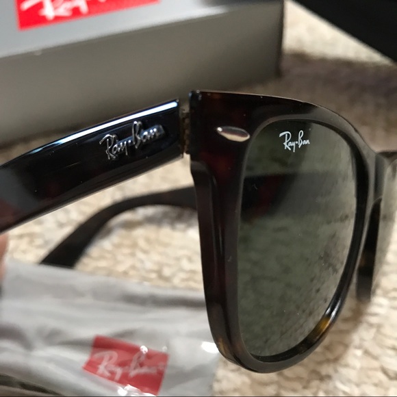 EUC Ray-Ban Tortoise Shell Wayfarers