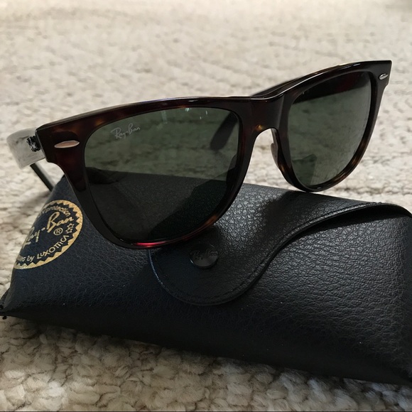 EUC Ray-Ban Tortoise Shell Wayfarers main image 5