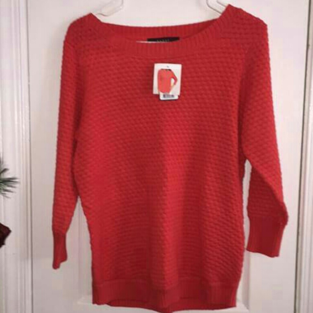 Red coral sweater
