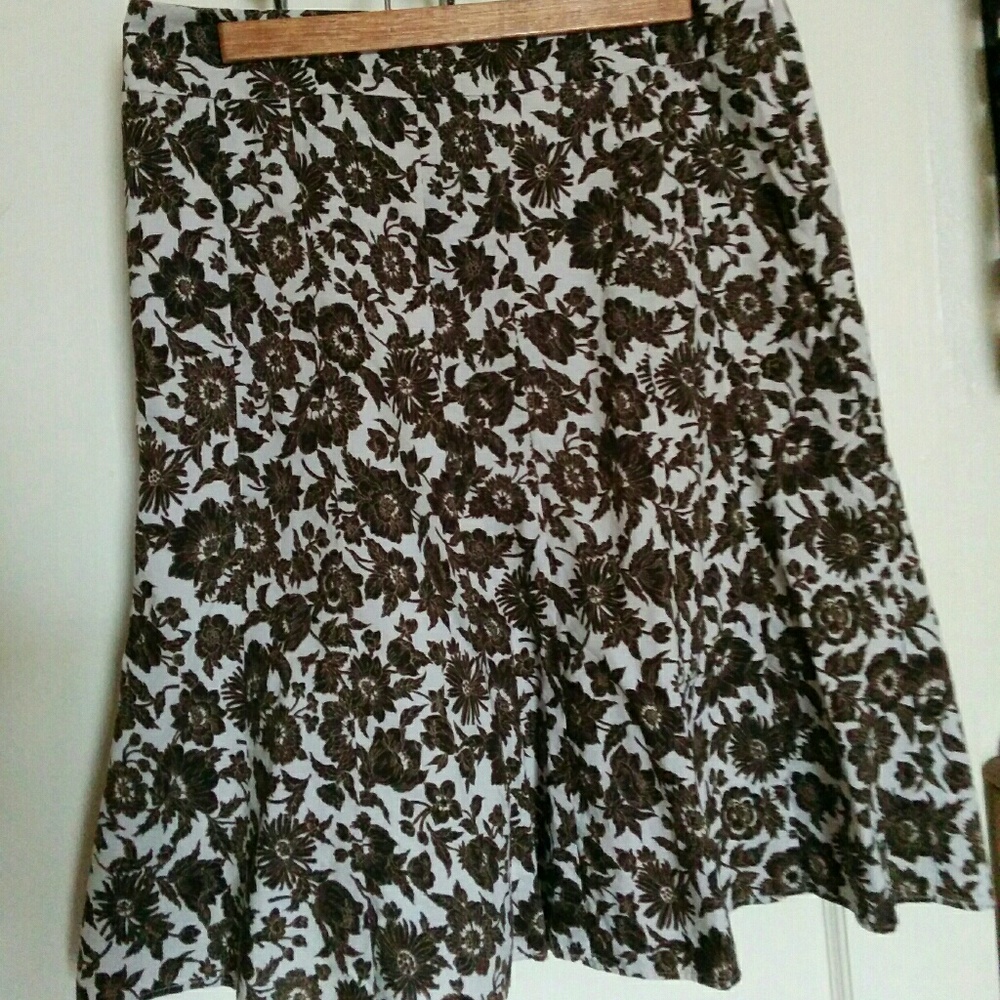 Ann Taylor floral skirt size 4