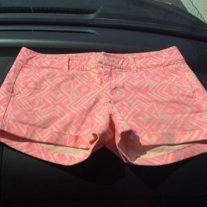 american eagle pink and cream shorts