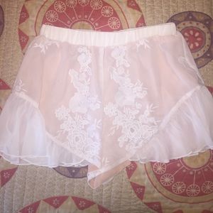 *NWT* Ruffle Shorts with floral embroidery