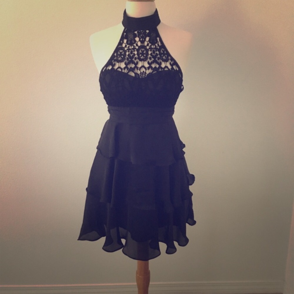 ✨Sweetheart Lace Front Black Dress✨