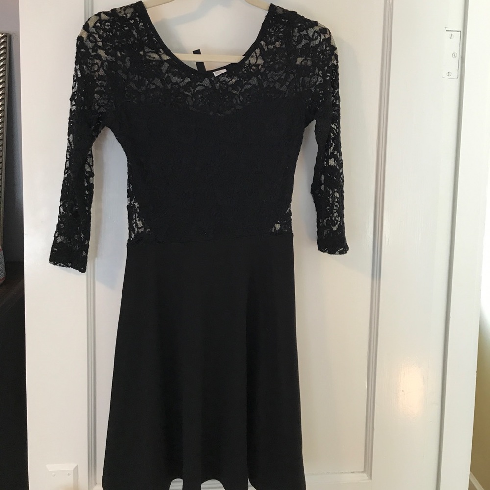 H&M Divided black lace long sleeve mini