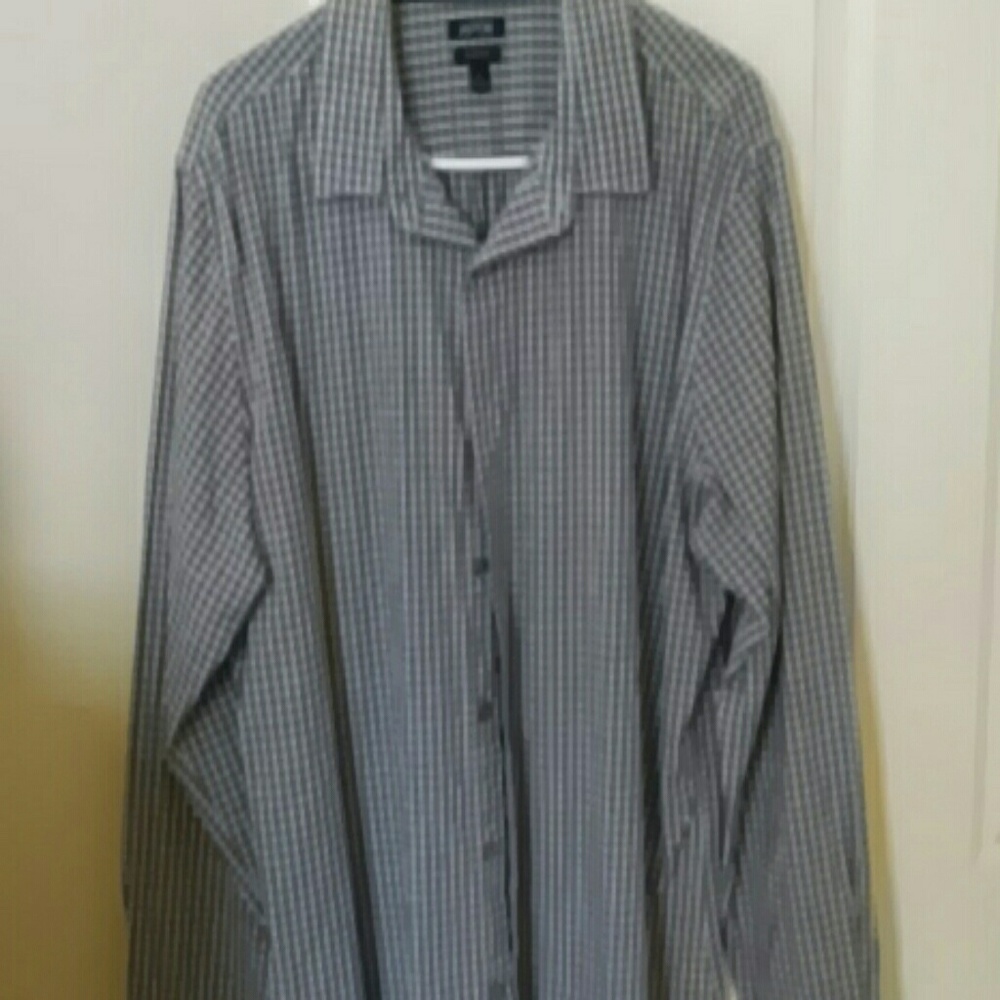 Apt 9 Large Slim Fit Button Down