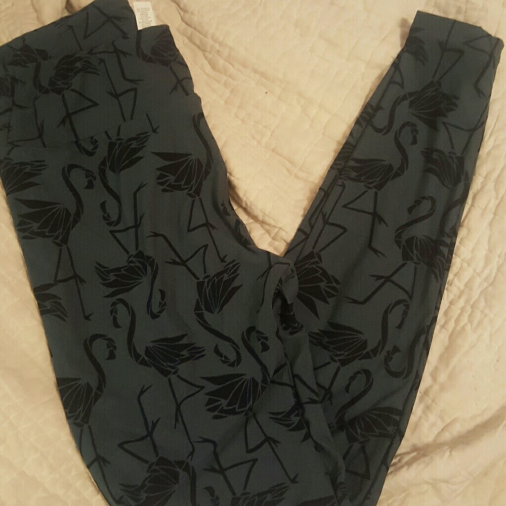 NWOT Lularoe OS Leggings