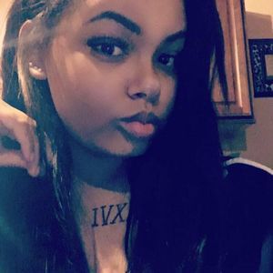 Meet your Posher, Ellisa