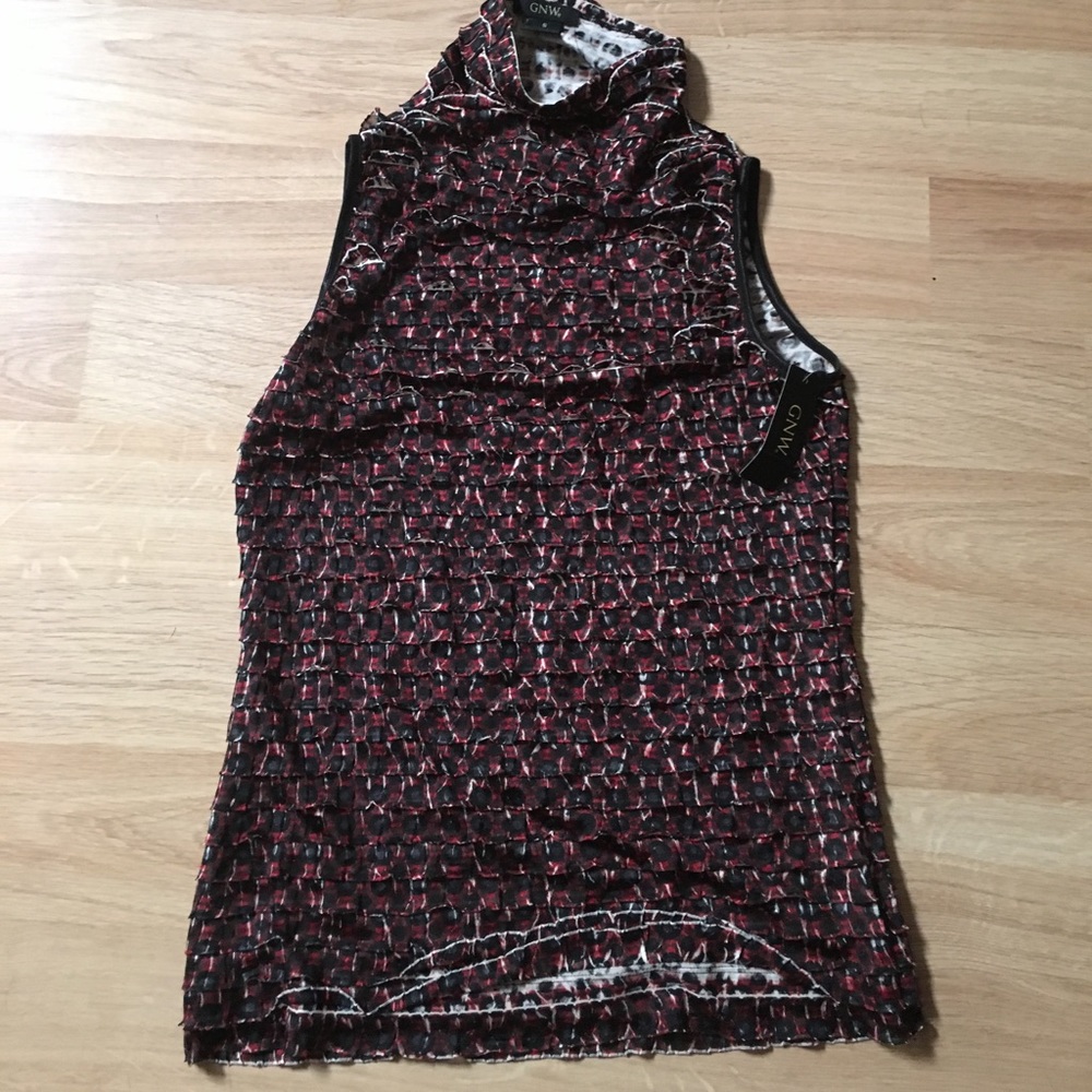 Sleeveless blouse