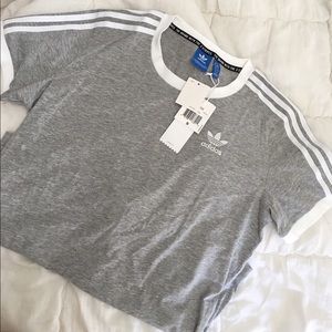 NEW WITH TAGS⚡️Adidas grey ringer tee