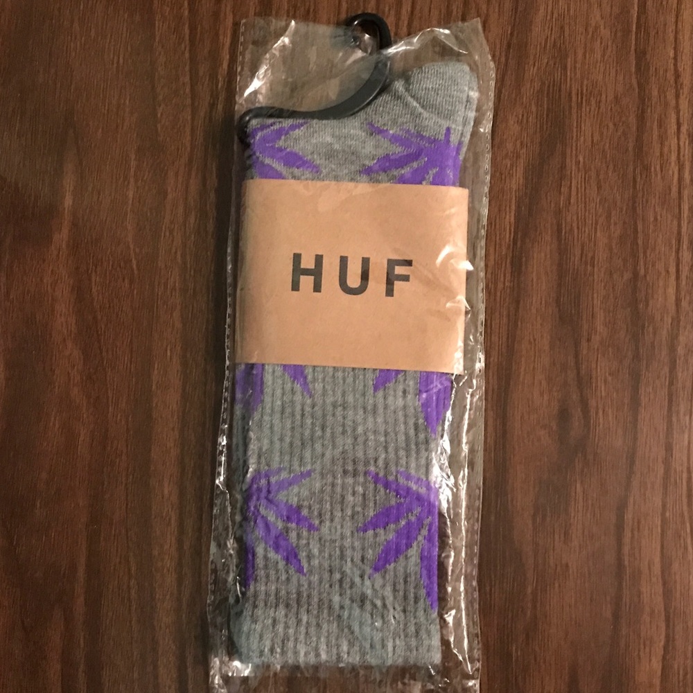 Authentic new huf leaf socks