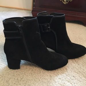 White mountain suede ankle boots