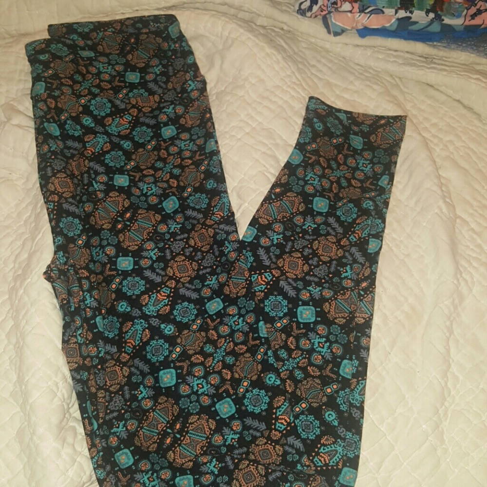 NWOT Lularoe OS Leggings