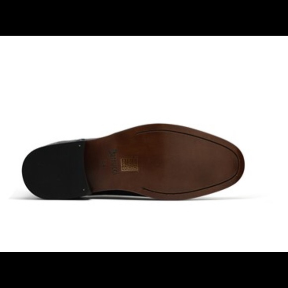 This was given to me as a gift but it doesn't fit - Picture 3 of 4