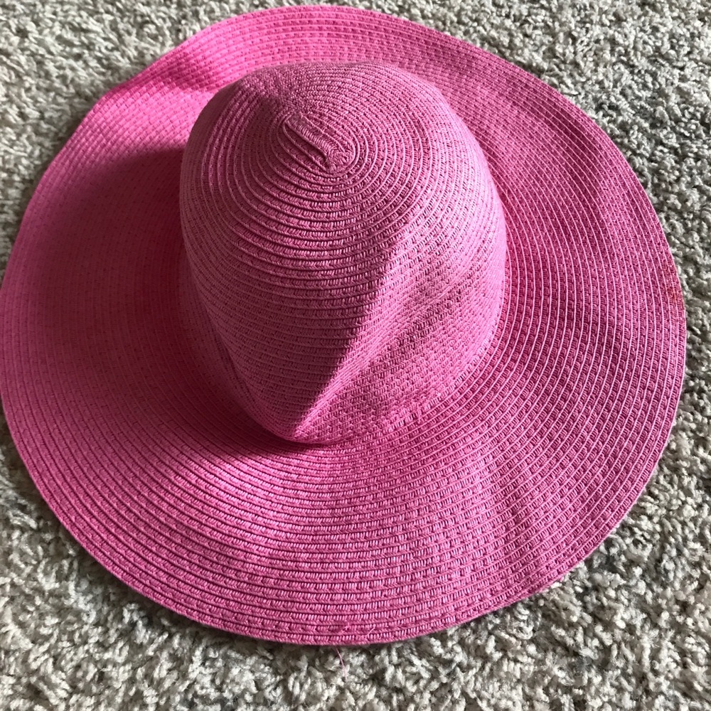 Pink floppy hat