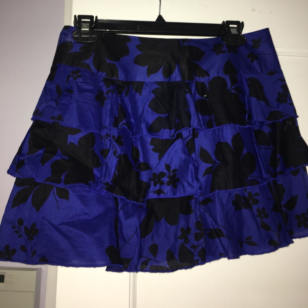 Express size 2 black and blue Skirt