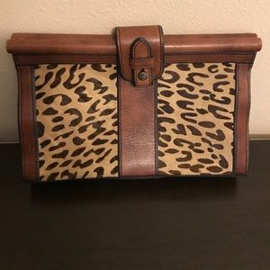 Fossil clutch